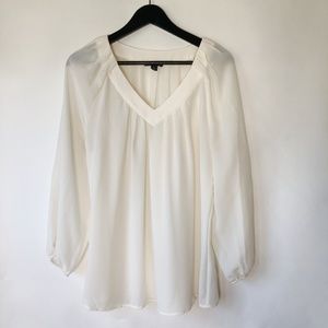 Willi Smith long sleeve sheer cream blouse